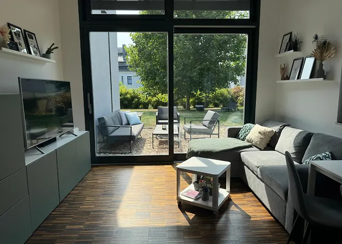 Helle Ferienwohnung In Architektenhaus Mit Garten Und Pool