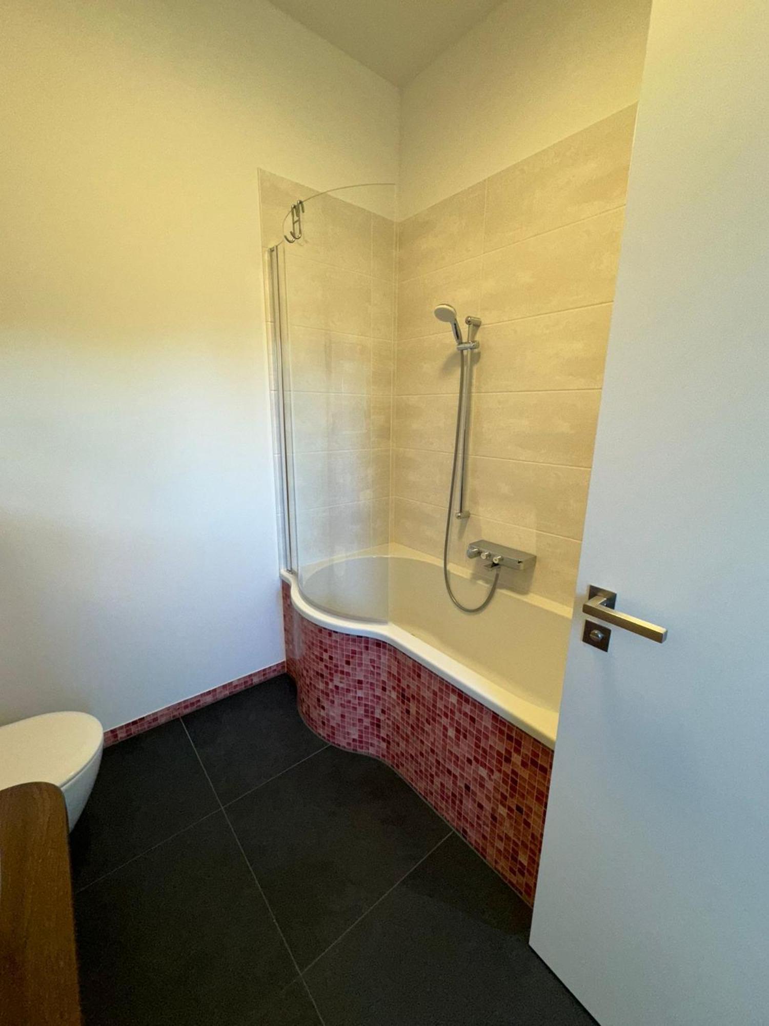 Apartment Helle In Architektenhaus Mit Garten Und Pool *